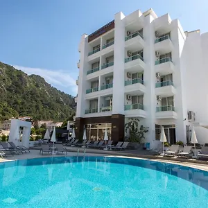 Munamar (adults Only) **** İçmeler